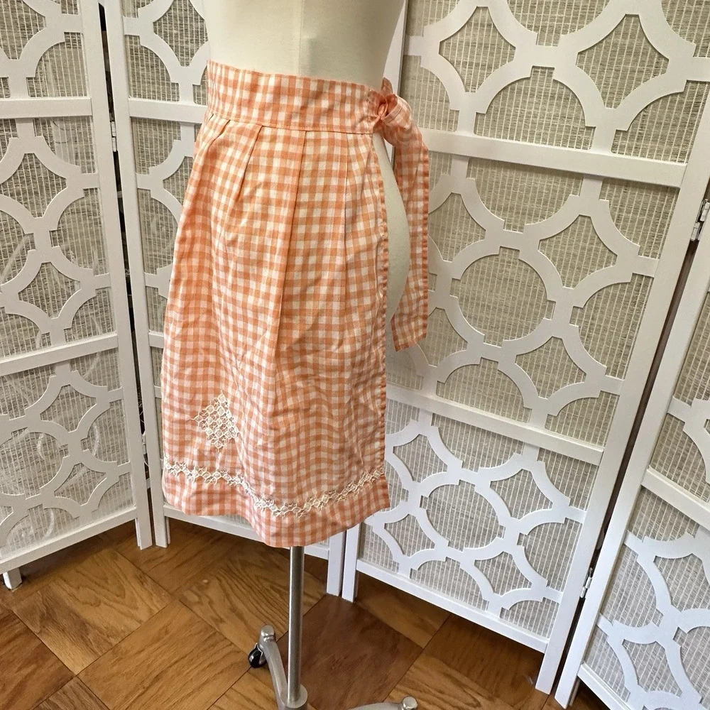 Vintage Gingham Check Half Waist Apron Embroidered Peach Cottagecore Trad‎ Wife
